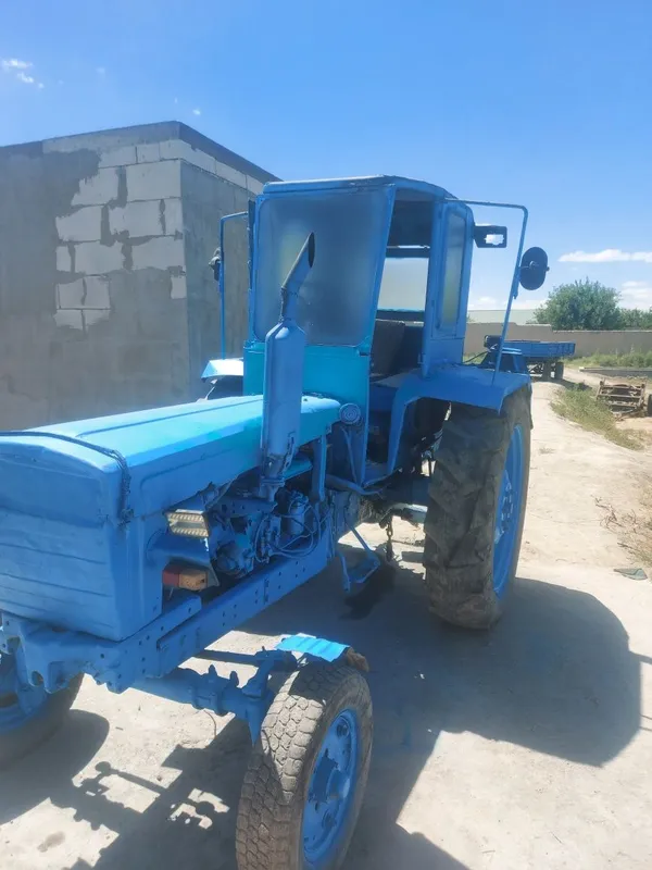 T28x4 traktori sotiladi 1