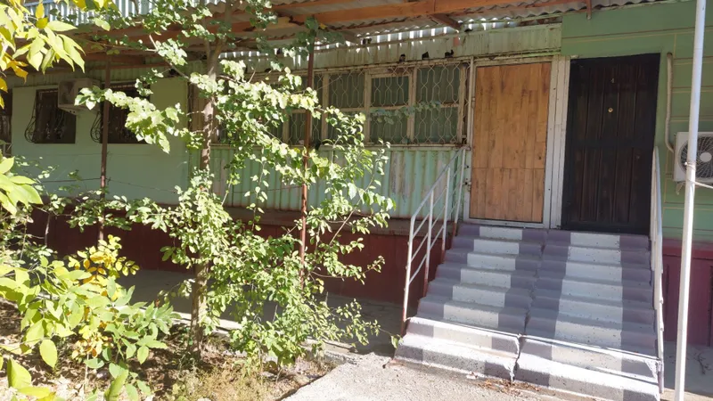В центре города продаётся 2-комнатная квартира на 1 этаже 1