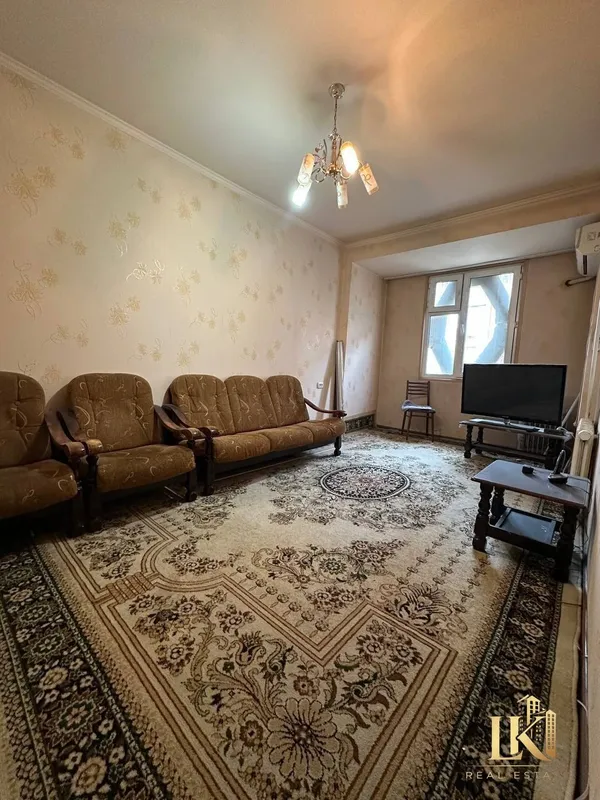 Продаётся 5-комнатная квартира, 110 м², 3/9 (Мирабадский район) 2