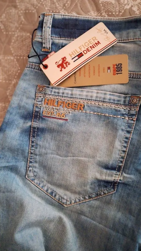 Джинсовые шорты, бренд "TOMMY HILFIGER" (США), размер W 32 3 Джинсовые шорты, бренд "TOMMY HILFIGER" (США), размер W 32 3