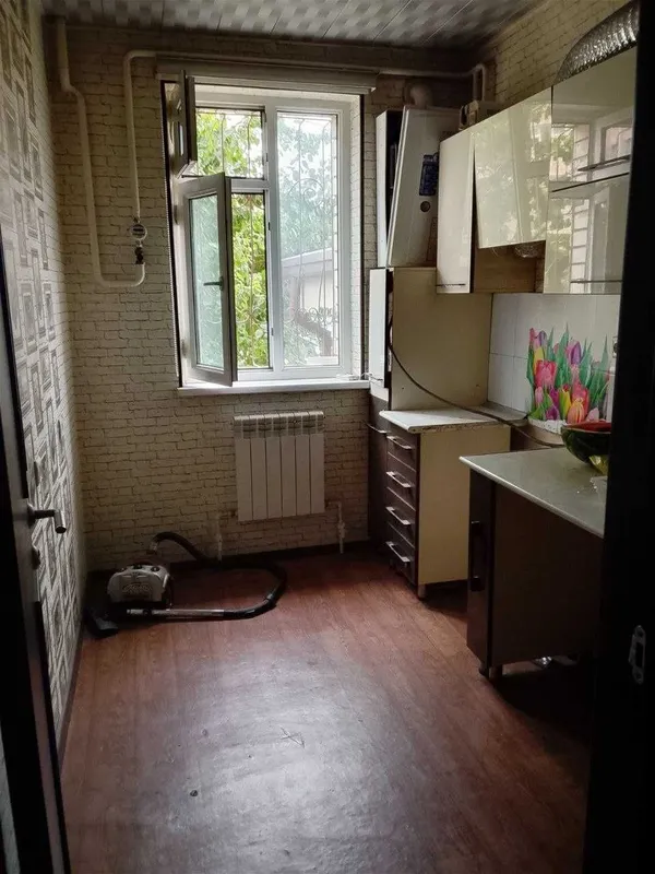 Сергели 5А 2 хона 1-этаж 2-бекат олди арендага берилади 7