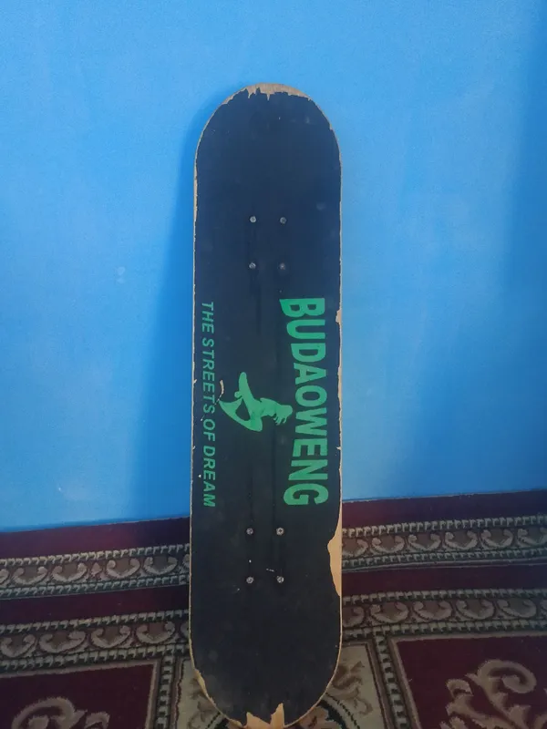 skateboard