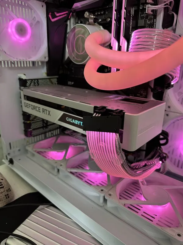 5700x3D + X570 Carbon Wifi + 32Gb 4000mhz TridentZ 2 5700x3D + X570 Carbon Wifi + 32Gb 4000mhz TridentZ 2