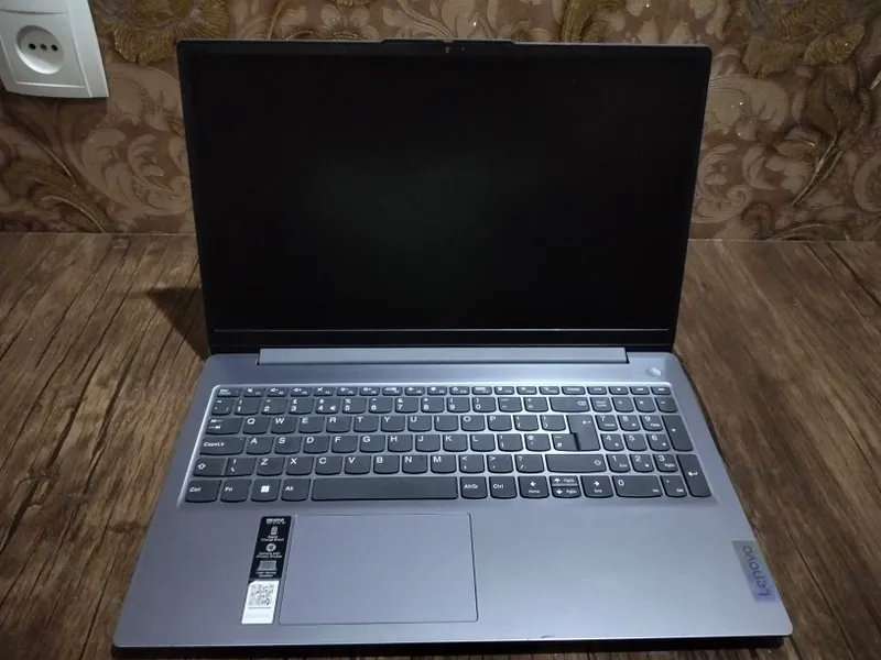 LENOVO: Состояние хорошее, отличный недорогой ноутбук 2 LENOVO: Состояние хорошее, отличный недорогой ноутбук 2