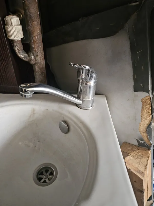Срочно продам угловой компактный раквина + сместитель целый идеалном. — фото 4