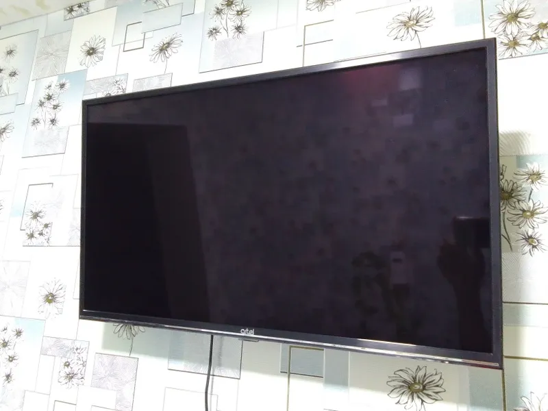 Televizor Artel 32" (B.U.) LED 32AH90G