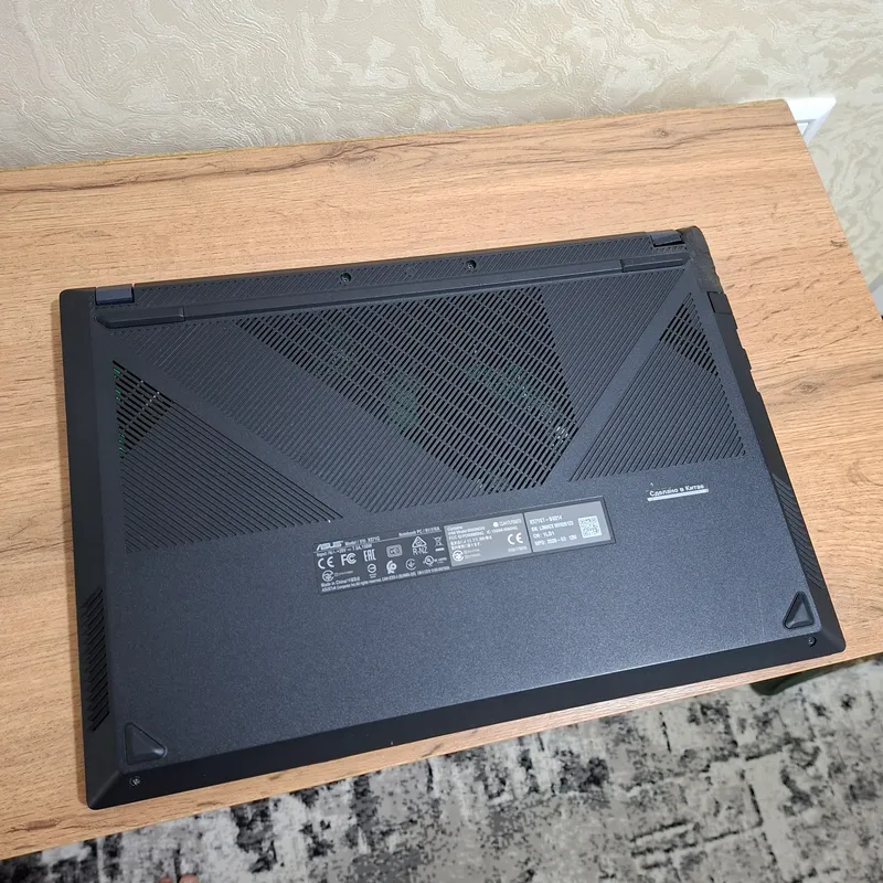 Core i5-9300H/ GTX 1650-4gb/ SSD 512 gb/ OZU 8 gb 7
