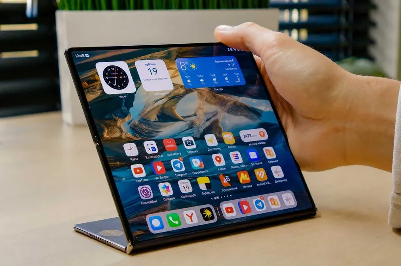 Тройной складной смартфон Huawei Mate XT Ultimate Design Б.У 16/1ТБ 3