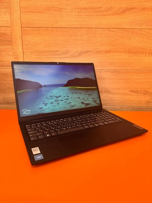 Ноутбук Lenovo V15