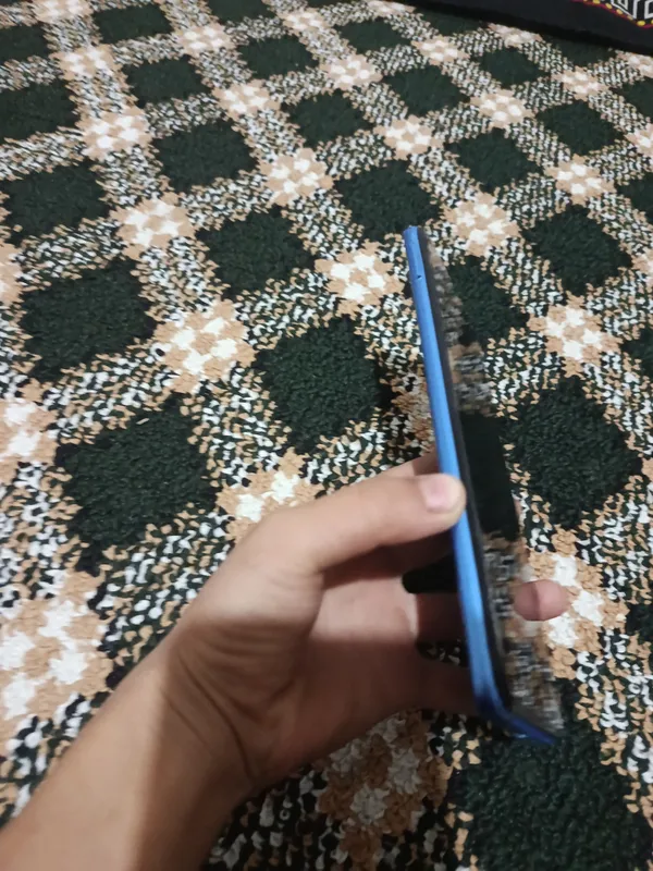 Продаётся Redmi 10C, цена 400 000 сум, хорошее состояние 6