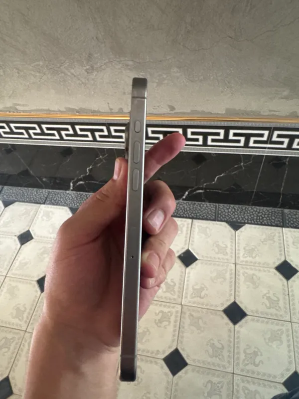 Iphone 15 pro max  holati zoʻr yomkis 89% dak bor — фото 3