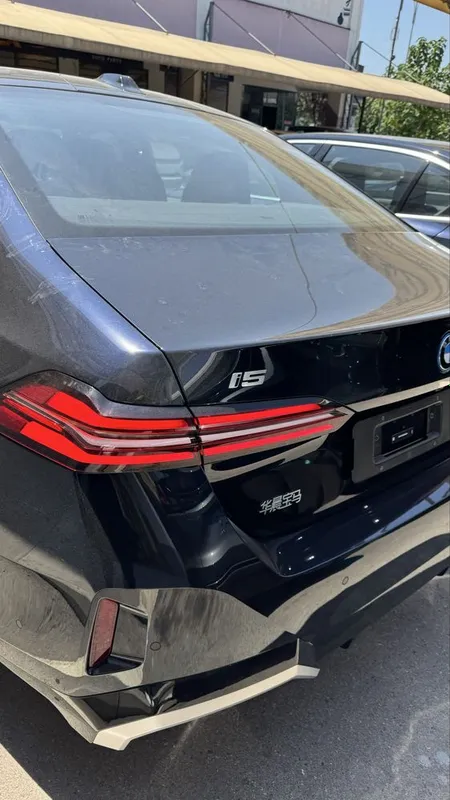 Bmw i5 40L 2025 4 Bmw i5 40L 2025 4