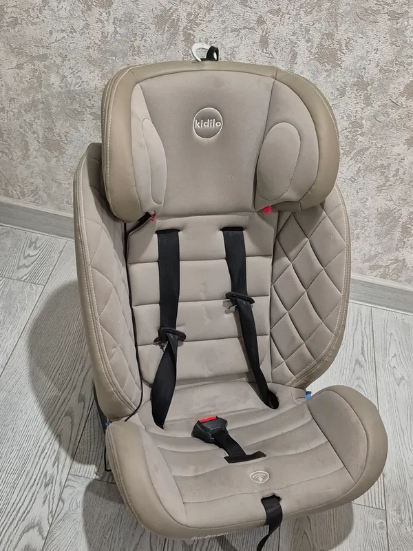 Детское автокресло Kidillo