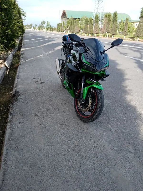 Спорт байк сотилади 400 кубли
