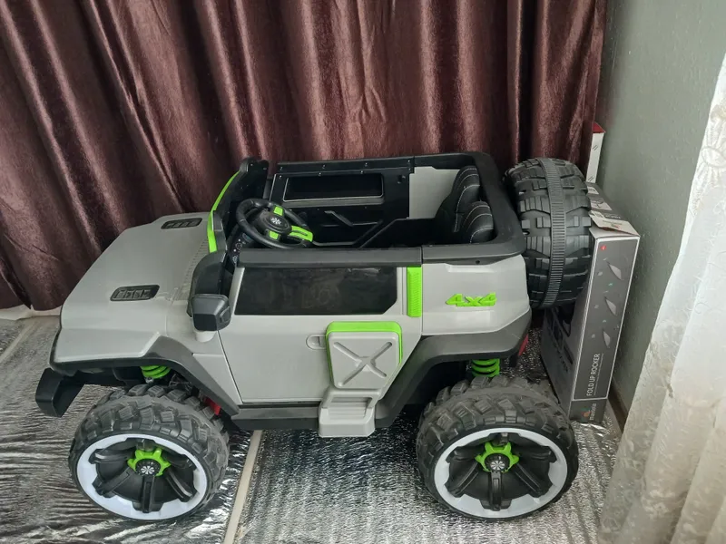 Bolalar uchun elektro SUV mashina 4×4