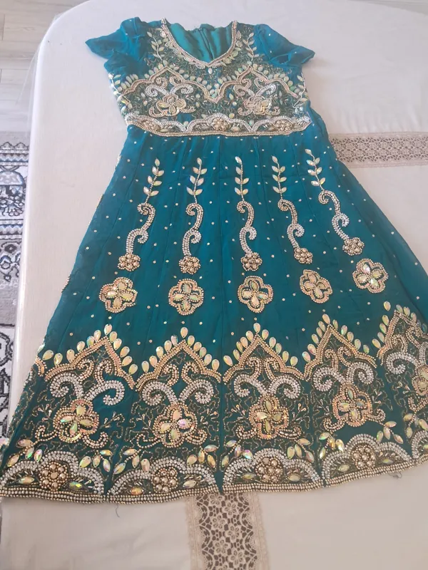 ayollar kiyimi ayollar kiyimi