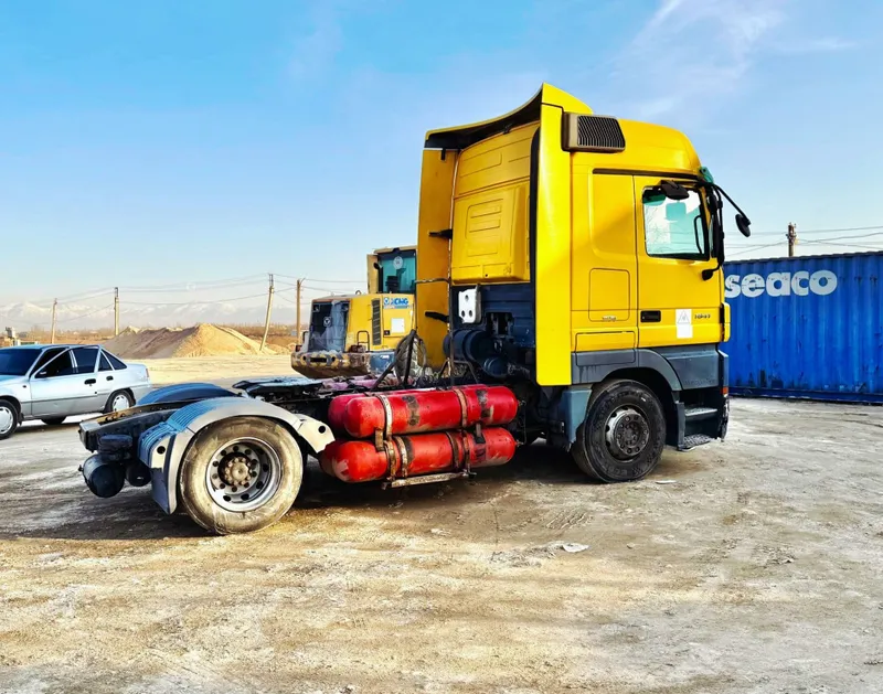 Mers actros tygach 2