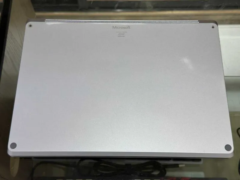 Microsoft surface laptop 4 core i5-1145G7 ram 8 ssd 256 6 Microsoft surface laptop 4 core i5-1145G7 ram 8 ssd 256 6