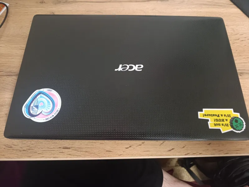 noutbuk Acer orginal sumkasi bilan 7