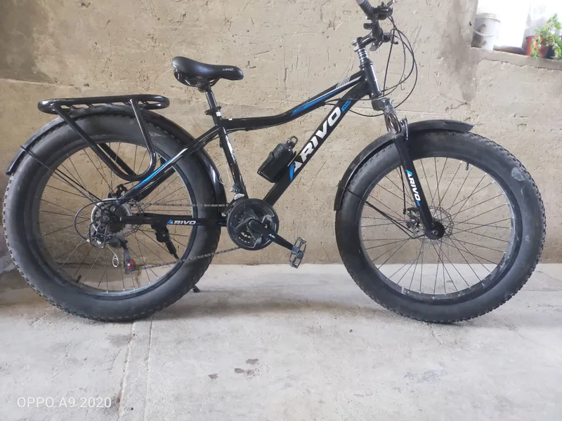 Velosipedlar sotiladi Velosipedlar sotiladi
