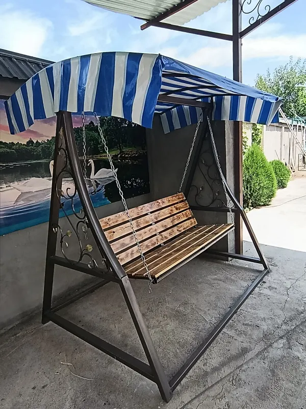 Железные качели с крышей 1 Железные качели с крышей 1