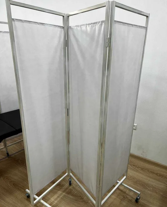 Медицинская ширма, 3-секционная 2