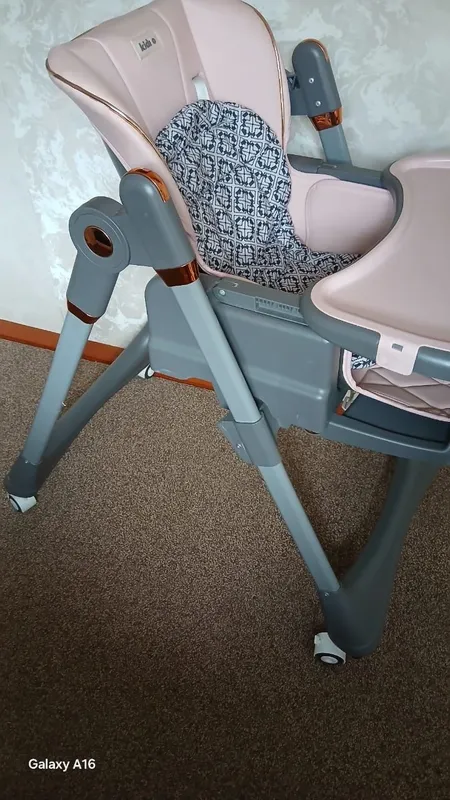 Bolalar ovqatlanish stolchasi 2