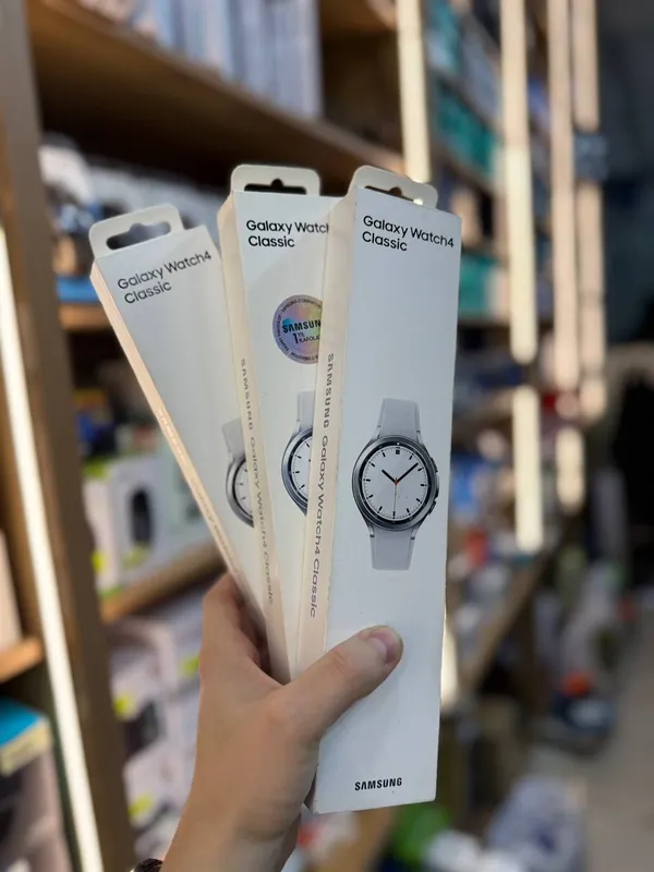 Samsung Galaxy Watch 4 Samsung Galaxy Watch 4
