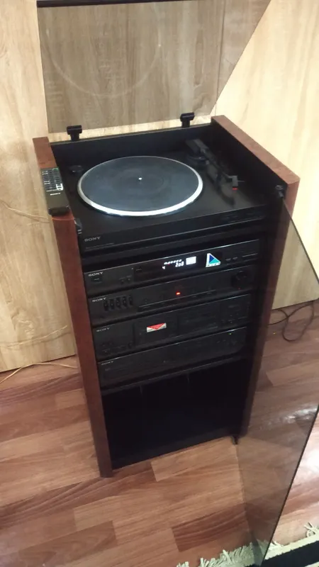 Продам муз.центр SONY 4 Продам муз.центр SONY 4