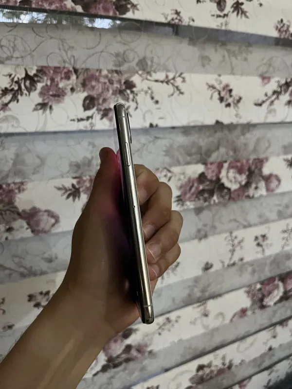 iPhone Xs Max 64Gb Ll/A 100% batare 6 iPhone Xs Max 64Gb Ll/A 100% batare 6