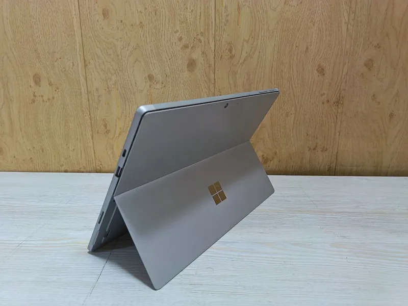 Microsoft Surface Pro 7