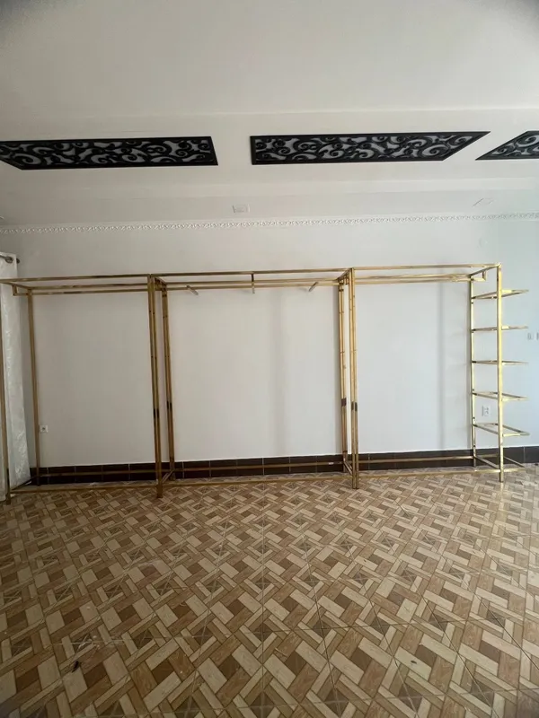 Продаётся вешалки для магазина одежды 8