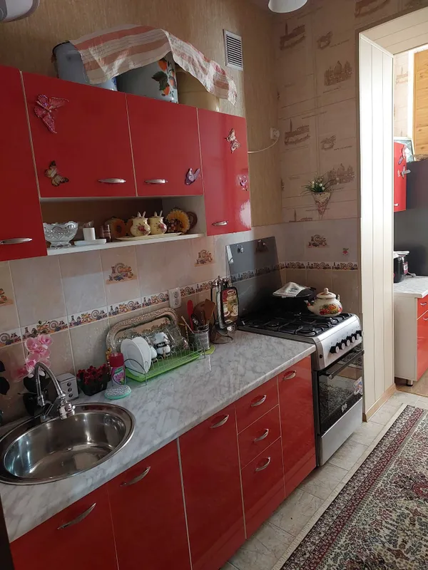 Продаётся 2-комнатная квартира в центре Чирчика — фото 8