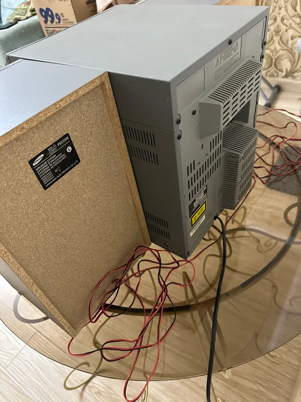 Samsung Muzikalniy Centr Saqlangan kor/dok bor 2
