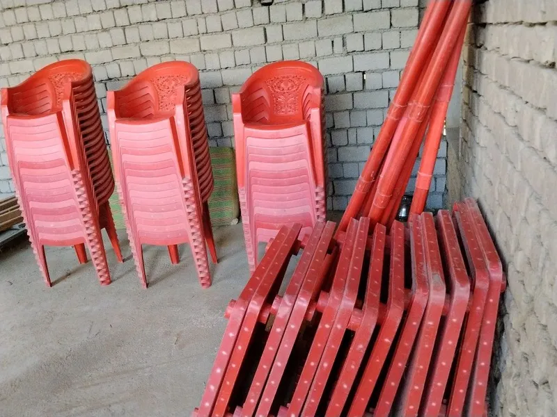 Пласмас стол устул 6