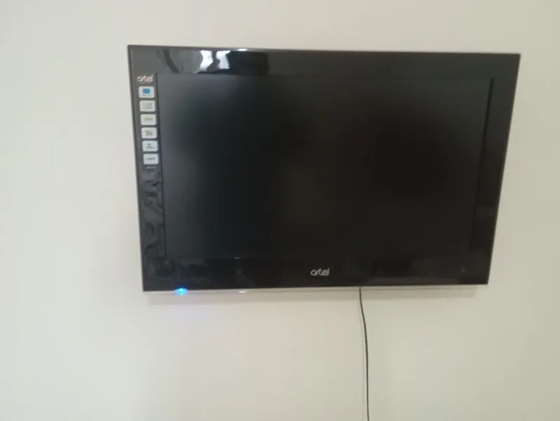 Продается телевизор Artel — фото 1