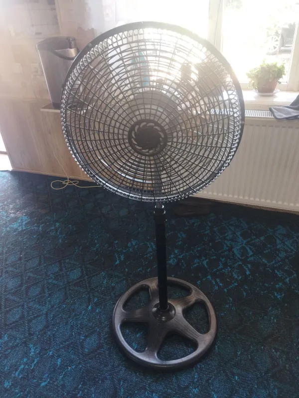 Ventilyator sotiladi yangi srochna 2 Ventilyator sotiladi yangi srochna 2
