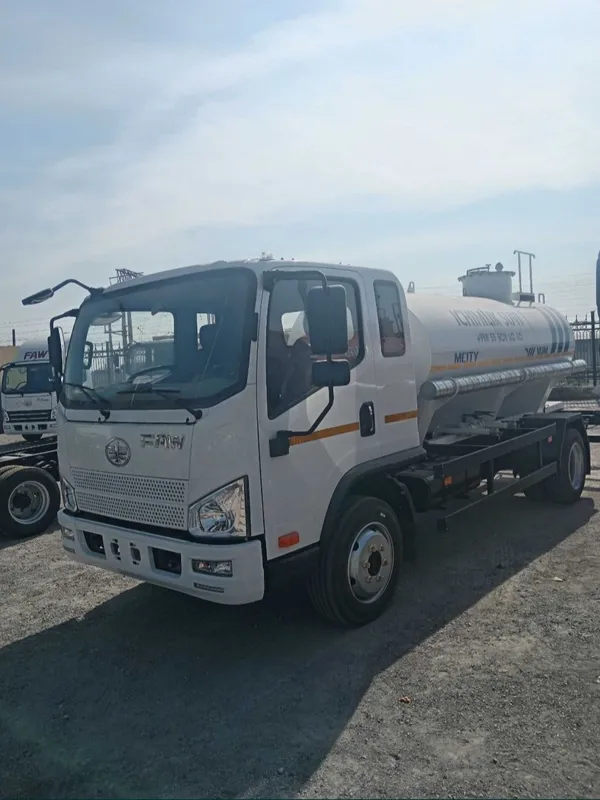 В наличии!!! Водовоз питьевой воды FAW Tiger V 4x2 (6м3 ) 2 В наличии!!! Водовоз питьевой воды FAW Tiger V 4x2 (6м3 ) 2