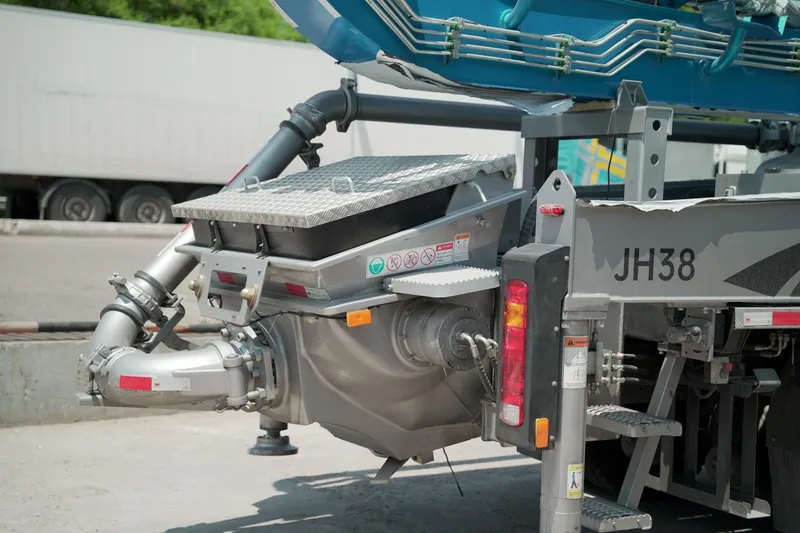 Jiuhe JH52 6×4 52м (Автобетононасос) 7 Jiuhe JH52 6×4 52м (Автобетононасос) 7