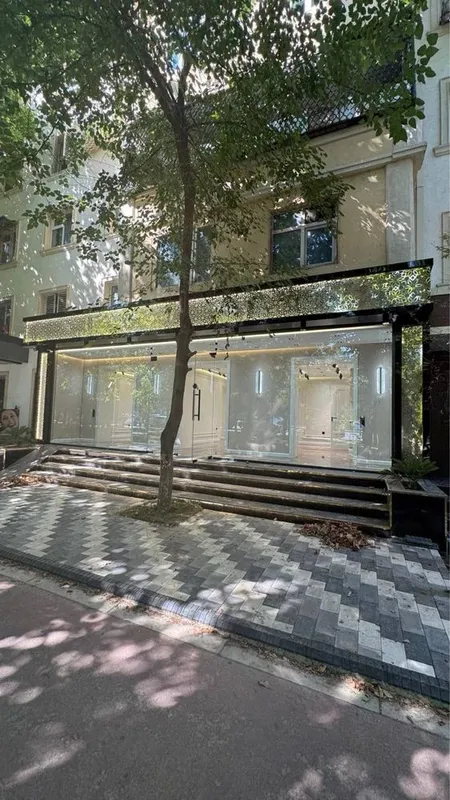 Продается офис Ор-р: рынок Фархадский 55м2 2