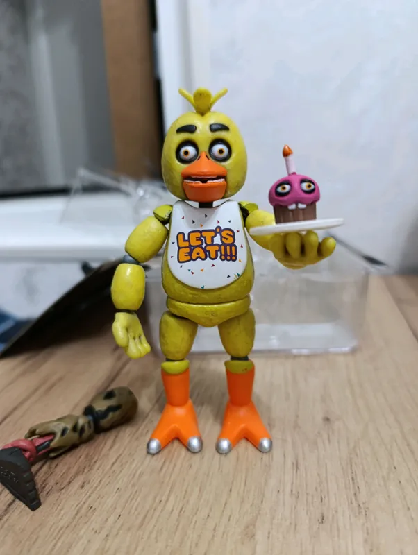 Коллекционная Фигурка Чики из игры FNaF, б/у — фото 1