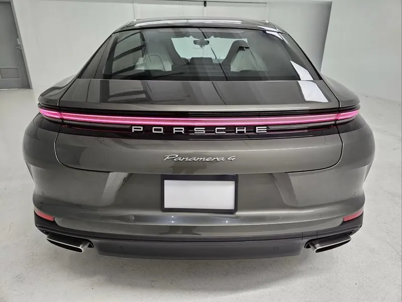 Porsche Panamera 4 E Hybrid new metalic 2 Porsche Panamera 4 E Hybrid new metalic 2