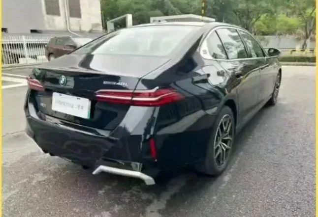 BMW i5 eDrive 40L M sport 713km 3 BMW i5 eDrive 40L M sport 713km 3