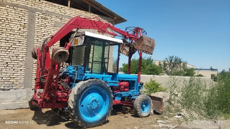 Traktor T28 pagruzchik 1