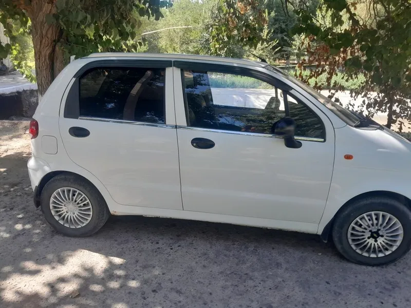 Matiz sotiladi 3 talik 2011 yili rangi oq 3 Matiz sotiladi 3 talik 2011 yili rangi oq 3