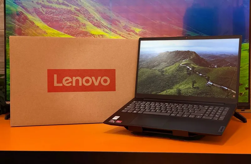 Ноутбук Lenovo V15 G4 AMN — фото 2