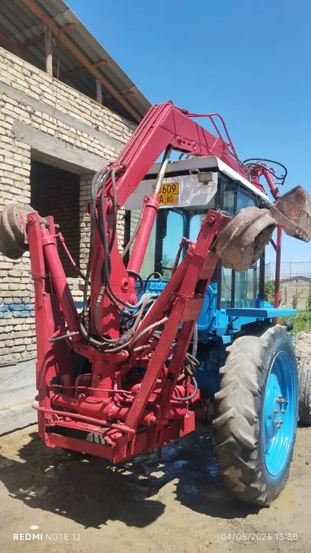 Traktor T28 pagruzchik 4