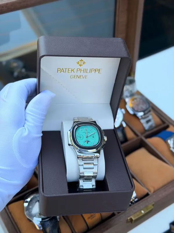 Patek Philippe Nautilus — Chronograph Style 3 Patek Philippe Nautilus — Chronograph Style 3