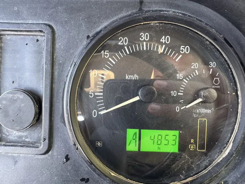 Belarus 1221.2 yil 2020 motosoat 4800 holati yaxshi 4