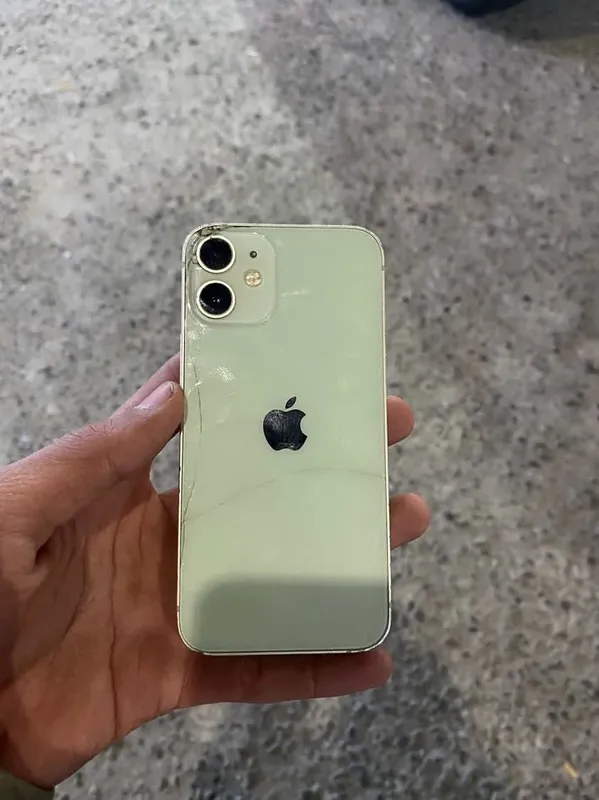 iPhone 12 mini 6